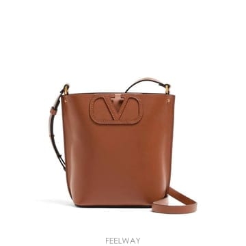 Valentino 26 FW �߷�Ƽ�� ����ٴ� �� �� ī����Ų ��Ŷ �� WB0M69NQT TP45466012326 FW �߷�Ƽ�� ����ٴ� �� �� ī����Ų ��Ŷ �� WB0M69N