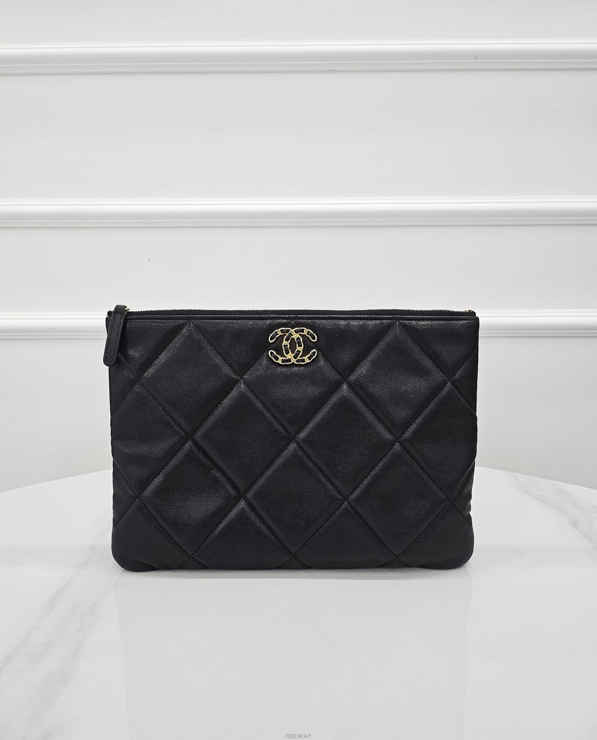 CHANEL [�̴ٽ�] ���� 19 ����Ų ���̵� Ŭ��ġ AP0951[�̴ٽ�] ���� 19 ����Ų ���̵� Ŭ��ġ AP0951