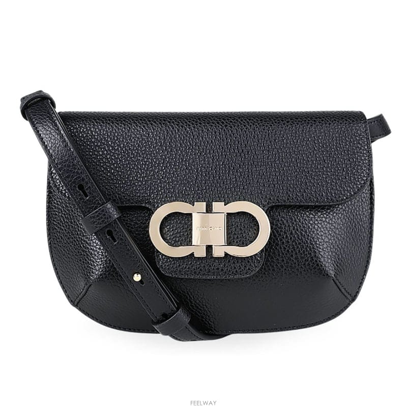 Ferragamo [�񿣺��ǰ��] FERRAGAMO ��󰡸� ���� ���� ��ġ�� �̴� ����� ũ�ν���[�񿣺��ǰ��] FERRAGAMO ��󰡸� ���� ���� ��ġ�� ��