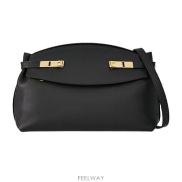 Ferragamo ���Ϲ߼� ��󰡸� Hug crossbody bag���Ϲ߼� ��󰡸� Hug crossbody bag
