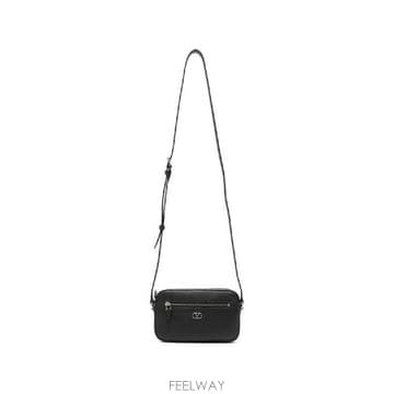 Valentino �׶�����Ÿ �ؿ� �߷�Ƽ�� ����ٴ� ���� VLOGO SIGNATURE LEATHER MINI BAG YP0AW�׶�����Ÿ �ؿ� �߷�Ƽ�� ����ٴ� ���� VLOGO SIGNATURE