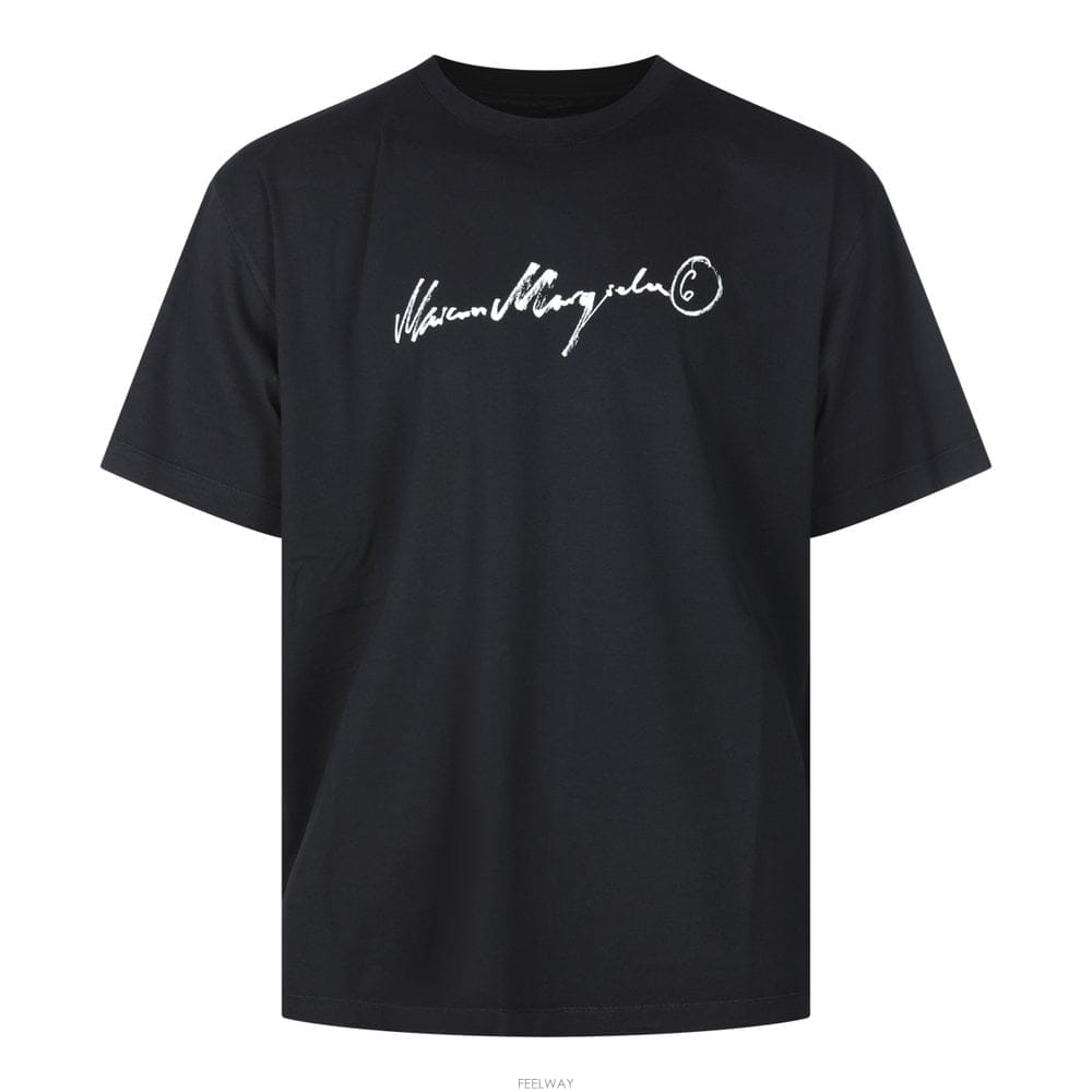 Maison Margiela MM6 ���� ���������� ���� ��ư HANDWRITTEN Ƽ���� SH B0562307954MM6 ���� ���������� ���� ��ư HANDWRITTEN Ƽ���� SH B0