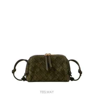 Bottega Veneta 26FW ���װ�����Ÿ Ŭ��ġ �Ŀ�ġ 794258 V5ZZ43785 GREEN26FW ���װ�����Ÿ Ŭ��ġ �Ŀ�ġ 794258 V5ZZ43785 GREEN