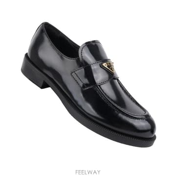 PRADA 26SS ����� 1D329N 055 F0002 FDD25 �ﰢ�ΰ� �귯�õ� ����26SS ����� 1D329N 055 F0002 FDD25 �ﰢ�ΰ� �귯�õ� 