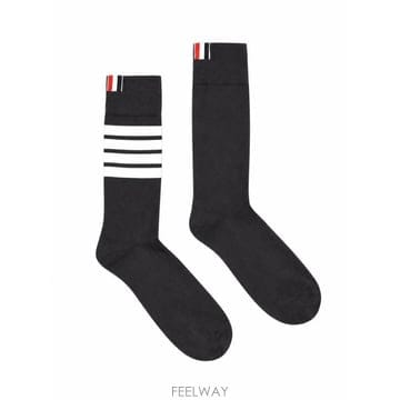 Thom Browne 26FW ����� ����Ʈ����Ʈ ��ư 4�� �̵�ī�� �轺 MAS023B01690 025 DARK GREY26FW ����� ����Ʈ����Ʈ ��ư 4�� �̵�ī�� �轺 MAS0