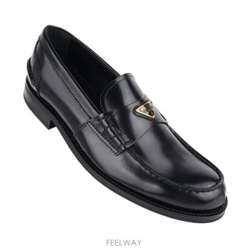 25FW 프라다 2DB223 055 F0002 삼각로고 브러시드 로퍼