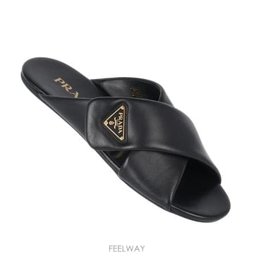 PRADA 25SS ����� 1XX713 ZHP F0002 F005 �ﰢ�ΰ� ũ�ν� �����̵� ����25SS ����� 1XX713 ZHP F0002 F005 �ﰢ�ΰ� ũ�ν� ����