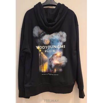 WOOYOUNGMI �쿵��26FW W263TS34723B ���� Ʈ���� �����̼� �׷��� �ĵ� Ƽ�����쿵��26FW W263TS34723B ���� Ʈ���� �����̼� �׷��� ��