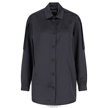 Moncler ��Ŭ���� ���� ���Ͼ ���� ������ ��ư�� ������Ŭ���� ���� ���Ͼ ���� ������ ��ư�� ����