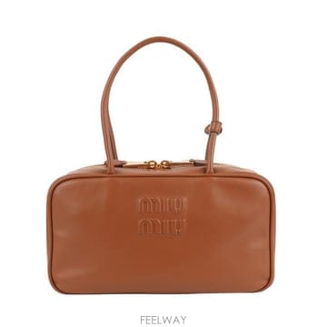 Miu Miu 26SS �̿�̿� 5BB172 2CRW F0046 �ڳ� ���� �� �̵�� �ڵ��26SS �̿�̿� 5BB172 2CRW F0046 �ڳ� ���� �� �̵�� ��