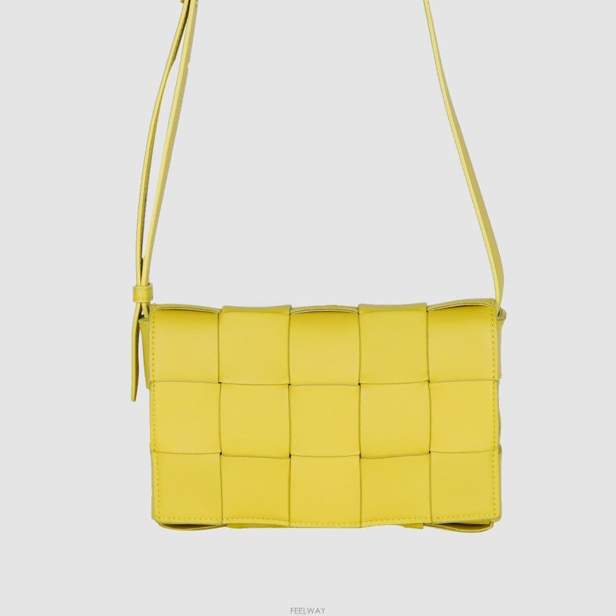 Bottega Veneta [�Ƹ�����]���װ�����Ÿ ī��Ʈ ����� ũ�ν���578004[�Ƹ�����]���װ�����Ÿ ī��Ʈ ����� ũ�ν���578004