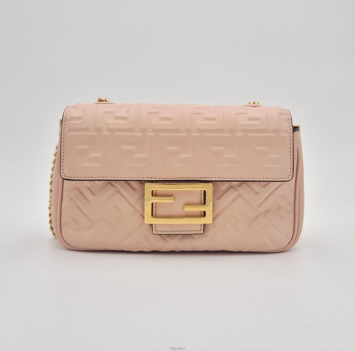 FENDI ��� �ٰ�Ʈ ü�� �̵� ũ�ν��� �� ����� ����ũ��� �ٰ�Ʈ ü�� �̵� ũ�ν��� �� ����� ����ũ