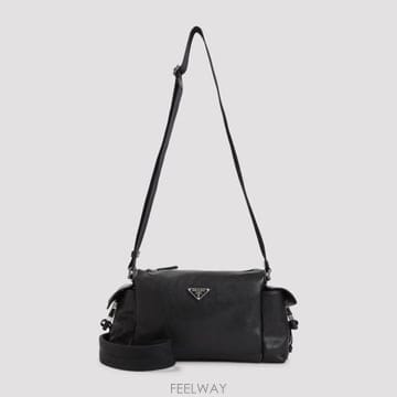 PRADA 26FW ����� �ͽ��÷ξ� �����Ϸ� �� ���� ũ�ν� ����� 2VH206VOOO 2HE8 F0002 NERO26FW ����� �ͽ��÷ξ� �����Ϸ� �� ���� ũ�ν� ����� 
