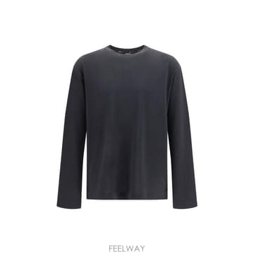 Jacquemus 26FW ��ũ���� �� ī�� �ս����� Ƽ���� TSM00622AJ00254 990 BLACK26FW ��ũ���� �� ī�� �ս����� Ƽ���� TSM00622AJ00254 