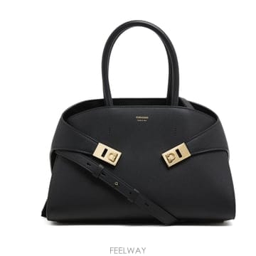 Ferragamo ���Ϲ߼� ��󰡸� Hug handbag  M���Ϲ߼� ��󰡸� Hug handbag  M