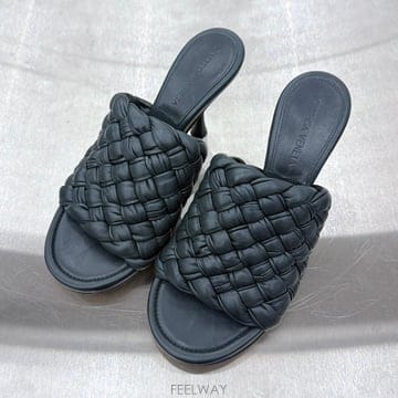 보테가베네타 인트레치아토 레더 뮬