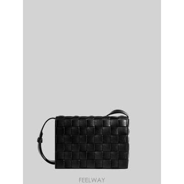 Bottega Veneta 26FW ���װ�����Ÿ ũ�ν��� 876364 BLACK26FW ���װ�����Ÿ ũ�ν��� 876364 BLACK