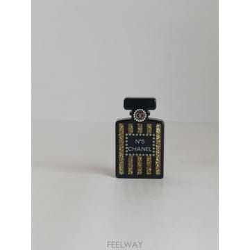 샤넬 퍼퓸 브로치