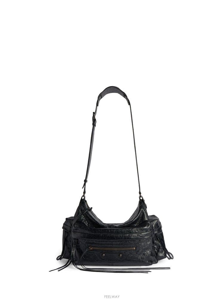 Balenciaga 26 F/W �߷��þư� �̵�� �� ��Ƽ MULTIPOCKET ũ�ν��� B002229482926 F/W �߷��þư� �̵�� �� ��Ƽ MULTIPOCKET ũ�ν��� 