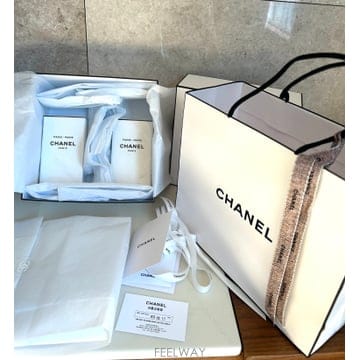샤넬 파리-파리 젤 두슈 꼬르 에 슈브(샤워젤) 과  파리-파리 레 뿌르 르 꼬르(바디 모이스처라이저)
