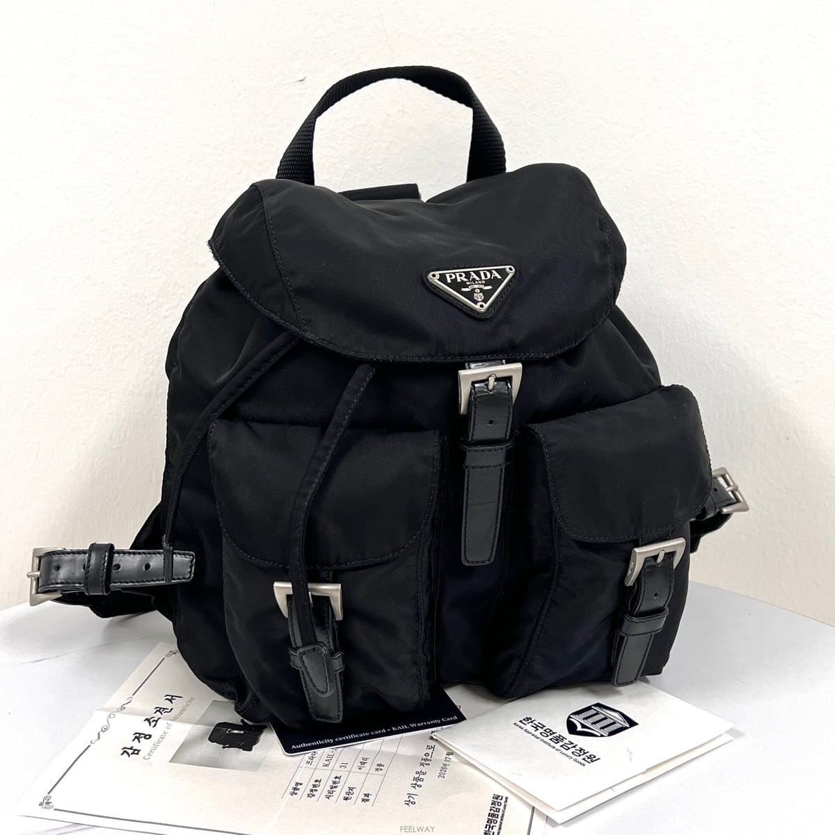 PRADA ����� ���Ϸ� �ﰢ�ΰ� ���� ���� ��������� ���Ϸ� �ﰢ�ΰ� ���� ���� ����
