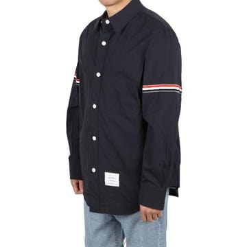 톰브라운 MJO067A 04391 415 삼선 완장 나일론 셔츠