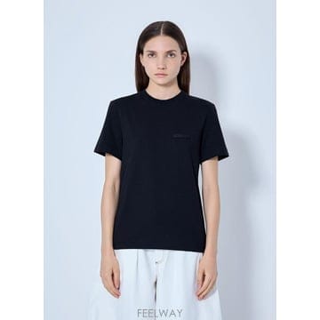 Jacquemus 26 FW ��ũ���� ���� Gros Grain Short Sleeve T Shirt 25HTSW00550AJ026 FW ��ũ���� ���� Gros Grain Short Sleeve T Shirt 25