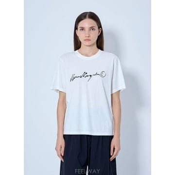 26 FW 메종마르지엘라 여성 시그니처 로고 티셔츠 mmm0265005wht