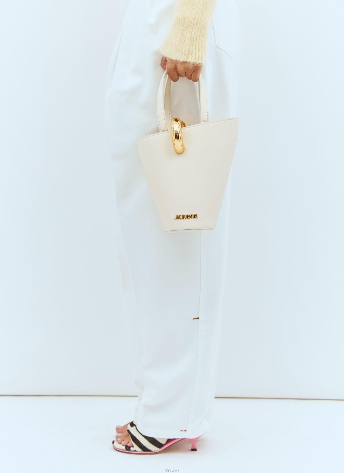 Jacquemus 24 F/W ��ũ���� �� �ڶ� BAMBOLA ��Ŷ �� 24H243BA B011139449724 F/W ��ũ���� �� �ڶ� BAMBOLA ��Ŷ �� 24H243BA B0111