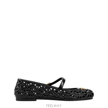 Valentino 26FW �߷�Ƽ�� ����ٴ� �÷� ���� WS0PV9RMC 0NO BLACK26FW �߷�Ƽ�� ����ٴ� �÷� ���� WS0PV9RMC 0NO BLACK