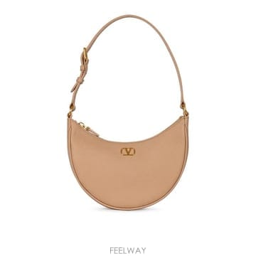 Valentino 26FW �߷�Ƽ�� ����ٴ� Ŭ��ġ �Ŀ�ġ 9W2P0AK3SNP WRP ROSE SAND26FW �߷�Ƽ�� ����ٴ� Ŭ��ġ �Ŀ�ġ 9W2P0AK3SNP WRP R