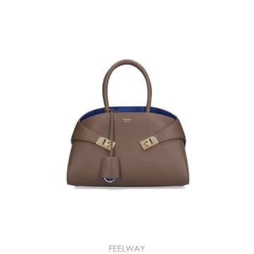 Ferragamo 26FW ����䷹ ��󰡸� ��Ʈ�� 771867 017 Brown26FW ����䷹ ��󰡸� ��Ʈ�� 771867 017 Brown