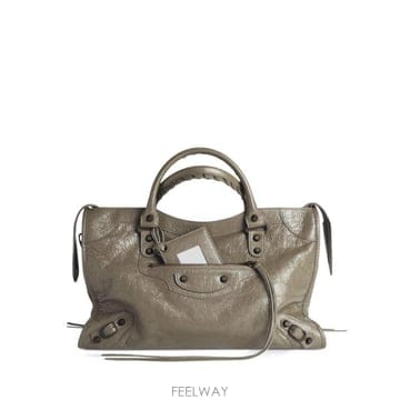 Balenciaga 26FW �߷��þư� �� ��Ƽ �� 865760 2ACFH3258 ARMY GREEN26FW �߷��þư� �� ��Ƽ �� 865760 2ACFH3258 ARMY GREEN