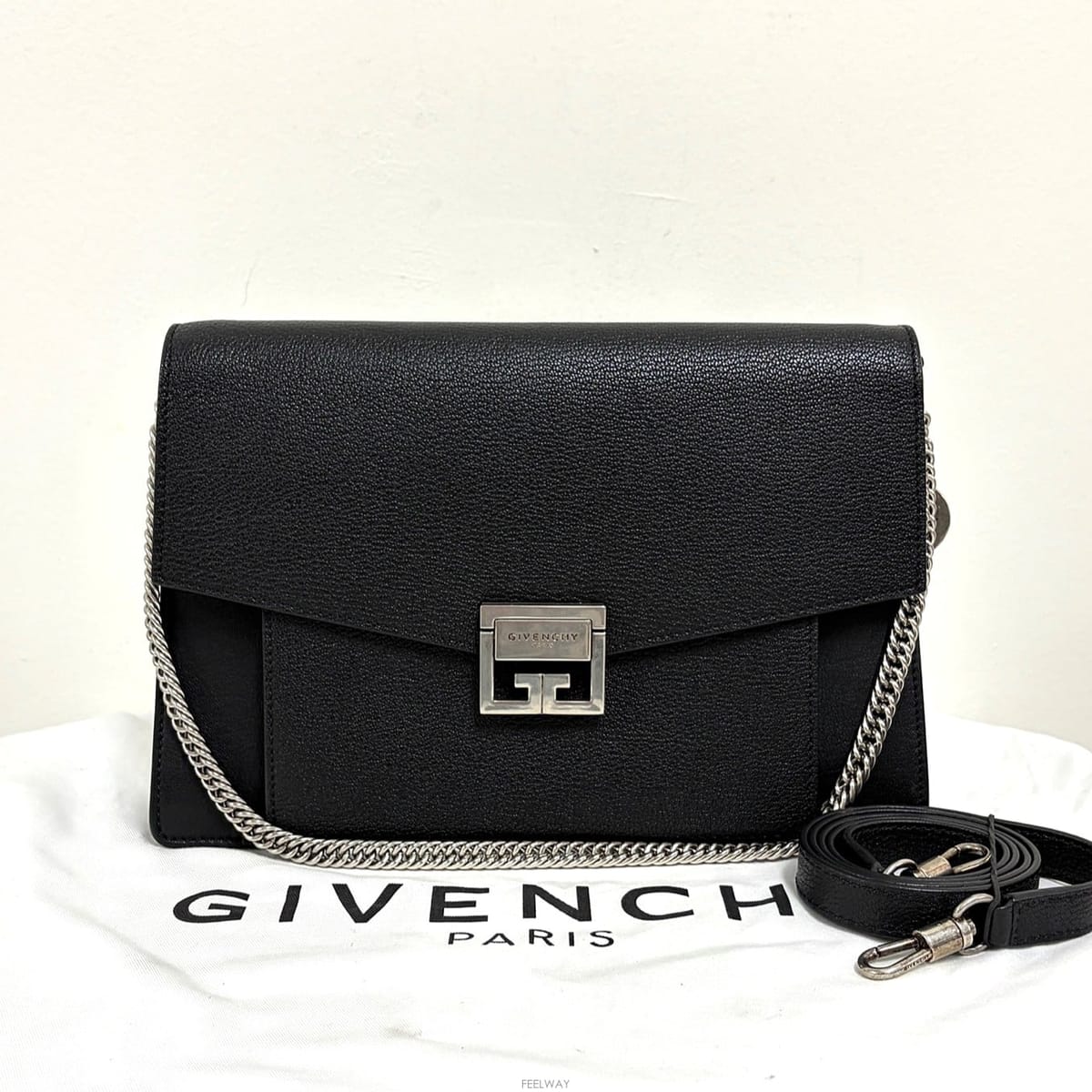 Givenchy ����� GV3 ü�� ����� �̵� ��������� GV3 ü�� ����� �̵� ����