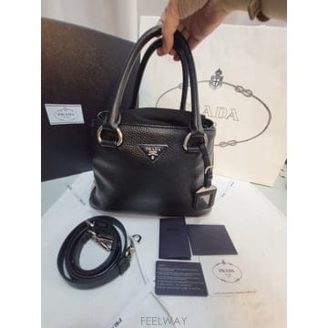 PRADA ����ٺ��ڷ� �������� ũ�ν�������ٺ��ڷ� �������� ũ�ν���