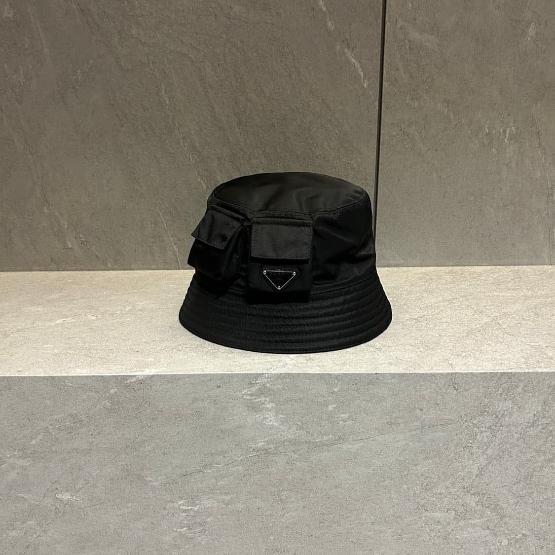 PRADA ����� ī�� �����Ϸ� ��Ŷ������� ī�� �����Ϸ� ��Ŷ��