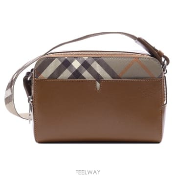 Burberry 26FW_0910 ���� üũ ũ�ν��� 8127622_FINCH_BROWN_HAZEL26FW_0910 ���� üũ ũ�ν��� 8127622_FINCH_BROWN_HAZEL
