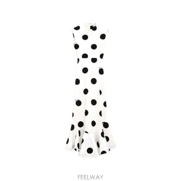 Jacquemus ��ũ���� PALMIER �̵� �巹�� DRW00934AW004769B B0712311885��ũ���� PALMIER �̵� �巹�� DRW00934AW004769B B071231