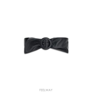 Jacquemus 26FW ��ũ���� ��Ʈ BEW00352AC27L36 990 BLACK26FW ��ũ���� ��Ʈ BEW00352AC27L36 990 BLACK
