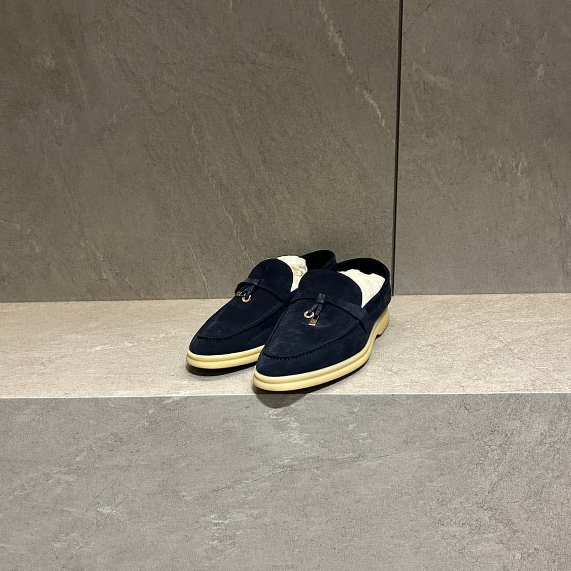 Loro Piana �η��ǾƳ� ��ӿ�ũ ���� ���۷η��ǾƳ� ��ӿ�ũ ���� ����