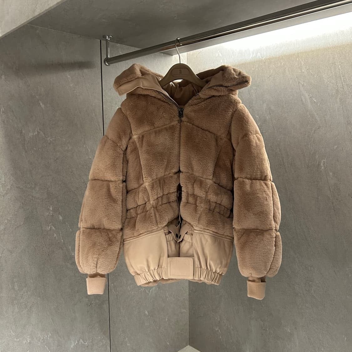 TOM FORD ������ ���� �� ����Ų ���̳� �ٿ� ���������� ���� �� ����Ų ���̳� �ٿ� ����