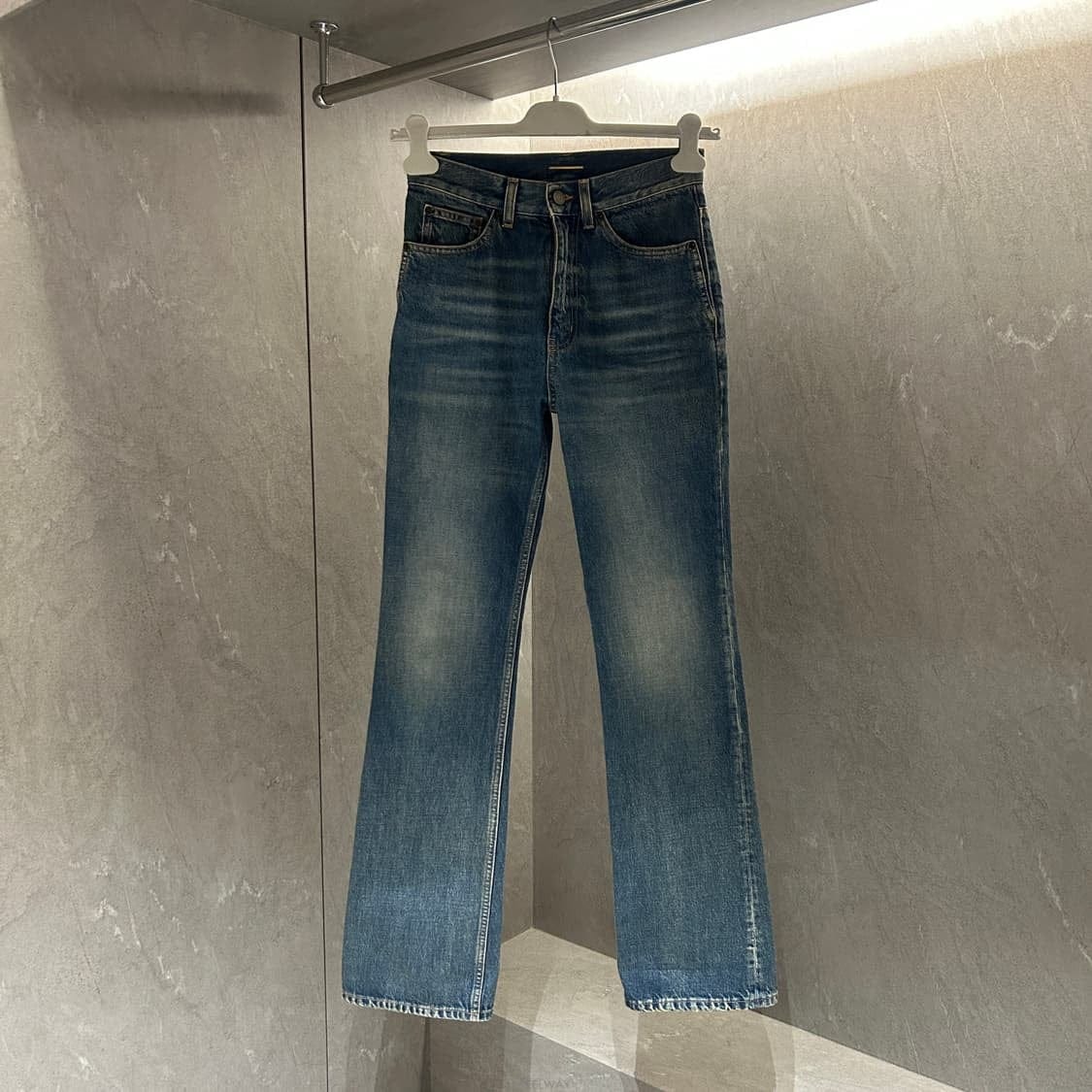 Saint Laurent ���ζ� 26SS ������ ���� �������ζ� 26SS ������ ���� ����