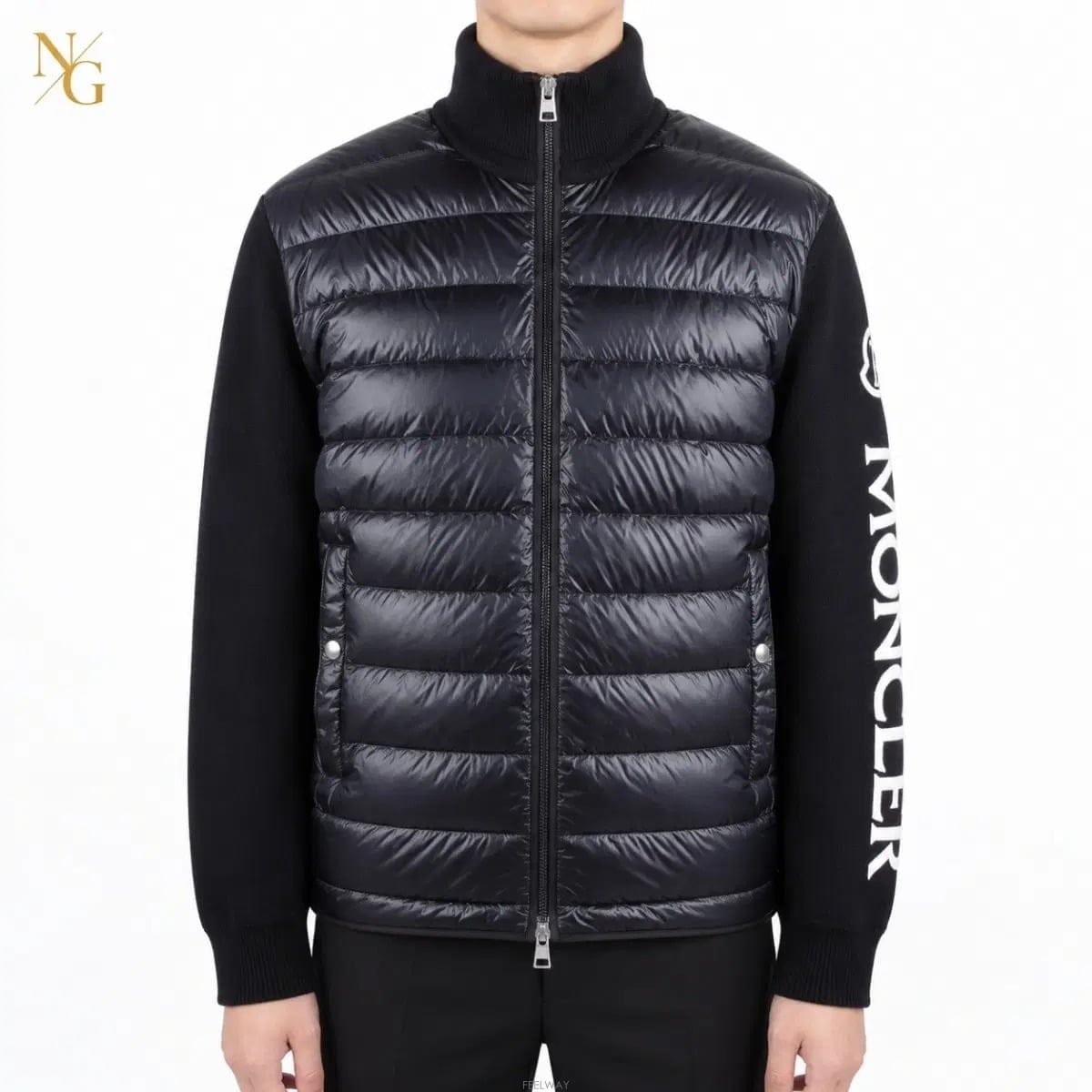Moncler [��ǰ/�������] ��Ŭ���� �ΰ� ��Ʈ �е� ���̺� S / 90~95[��ǰ/�������] ��Ŭ���� �ΰ� ��Ʈ �е� ���̺� S / 90~