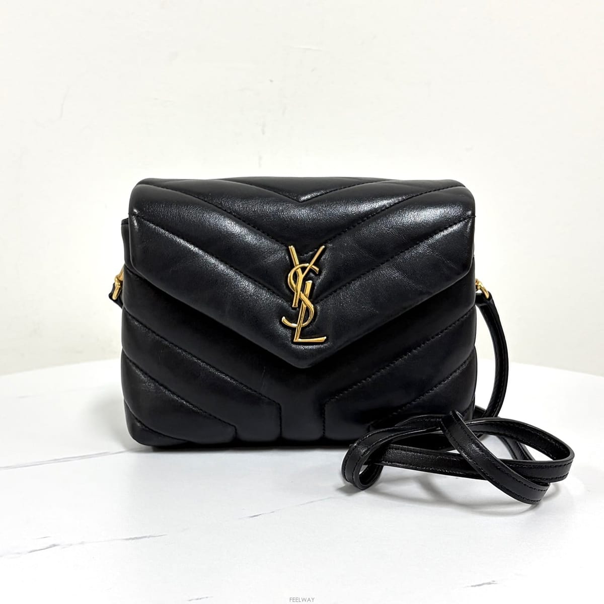 Saint Laurent ���ζ� ���׷� ��� ���� ����� & ũ�ν��� ���� (467072)���ζ� ���׷� ��� ���� ����� & ũ�ν��� ���� (4670