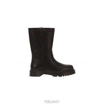 26FW Dr  Martens Anistone Pull On Wanama 43165001 43165001BL
