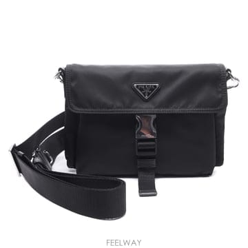 PRADA 26FW_0911 ���� �����Ϸ� �ﰢ�ΰ� ũ�ν��� 2ZT101_2DMI_F000226FW_0911 ���� �����Ϸ� �ﰢ�ΰ� ũ�ν��� 2ZT101_2DMI_