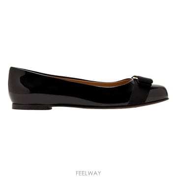 Ferragamo 26FW ��󰡸� �ٸ��� ���� �÷� ���� 01J070 78203626FW ��󰡸� �ٸ��� ���� �÷� ���� 01J070 782036