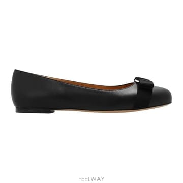 Ferragamo ��󰡸� �ٸ��� ���� �÷� ���� 01I744 775746��󰡸� �ٸ��� ���� �÷� ���� 01I744 775746
