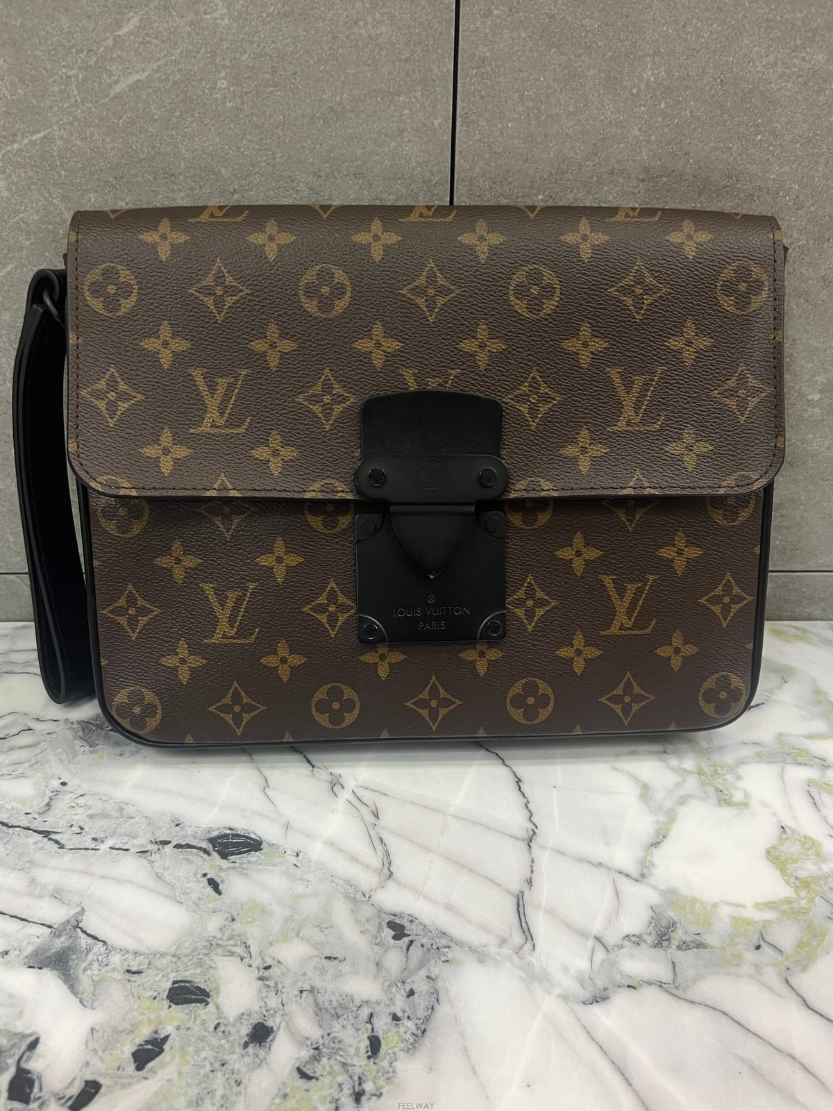 Louis Vuitton [û�� ���Ÿ�����]�ڴ��Ϲ�ۡ� ���̺��� S�� ���׷� �Ŀ�ġ[û�� ���Ÿ�����]���Ϲ�� ���̺��� S�� ���׷� �Ŀ�ġ