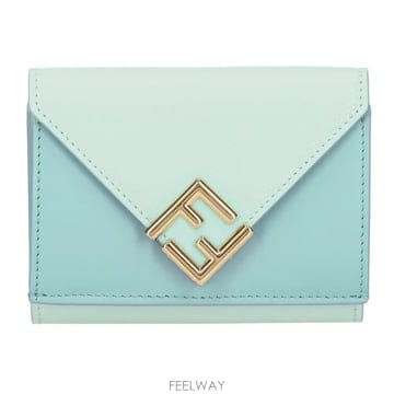 FENDI 26FW ��� ����ũ�� ������ 8M0559 ALV4 F1XC226FW ��� ����ũ�� ������ 8M0559 ALV4 F1XC2